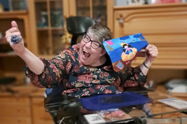 Marie Jeanne blij met haar kleurplaat
